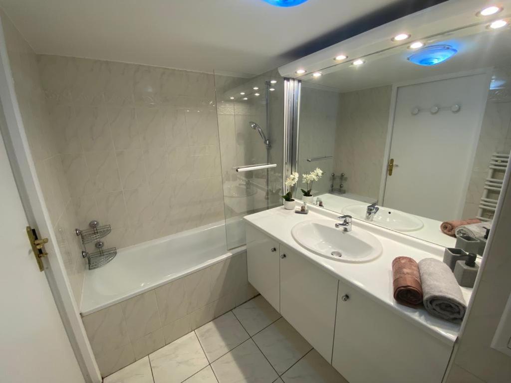 Magnifique Duplex 45 M2 Aux Portes De Paris Metro Barbara A 30Mn Expo Porte De Versailles Montrouge Esterno foto
